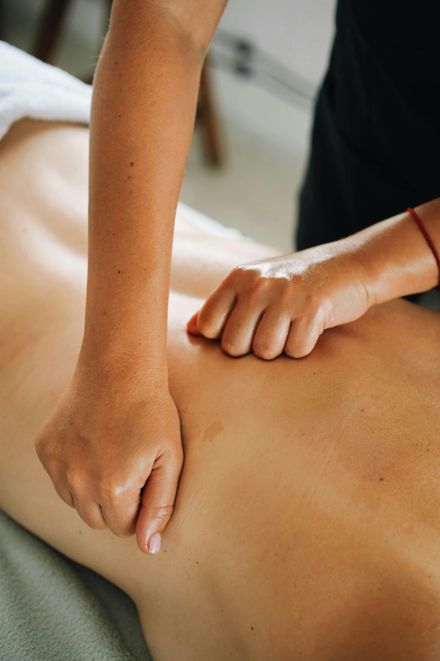 How Massage Enhances Both Mind and Body